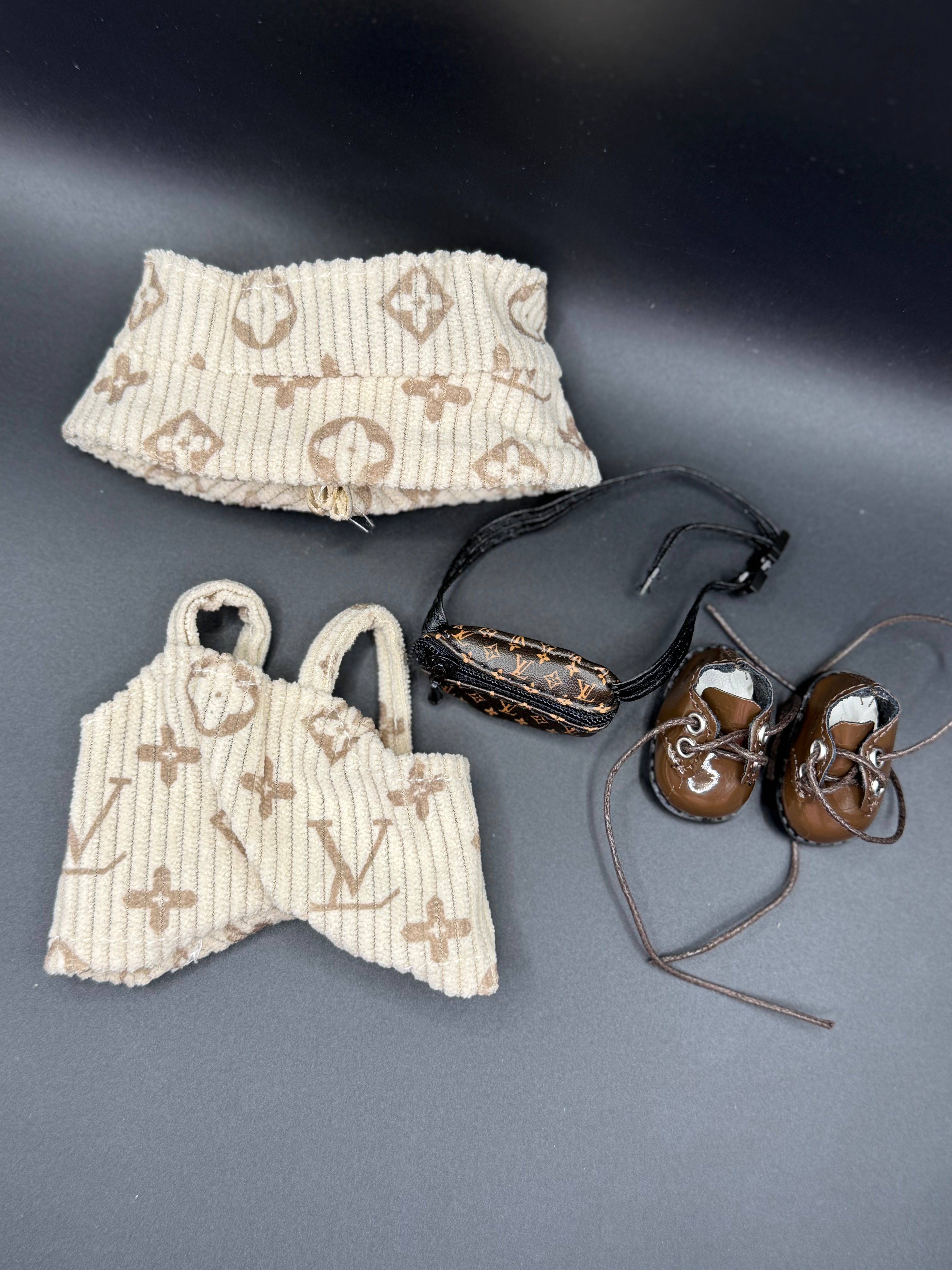 Trendy Overall outfit with hat and accessories (Doll not included)