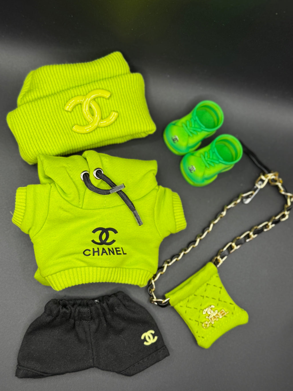 Lime Green fashionable outfit, fits 17cm Labubu (Doll not included)