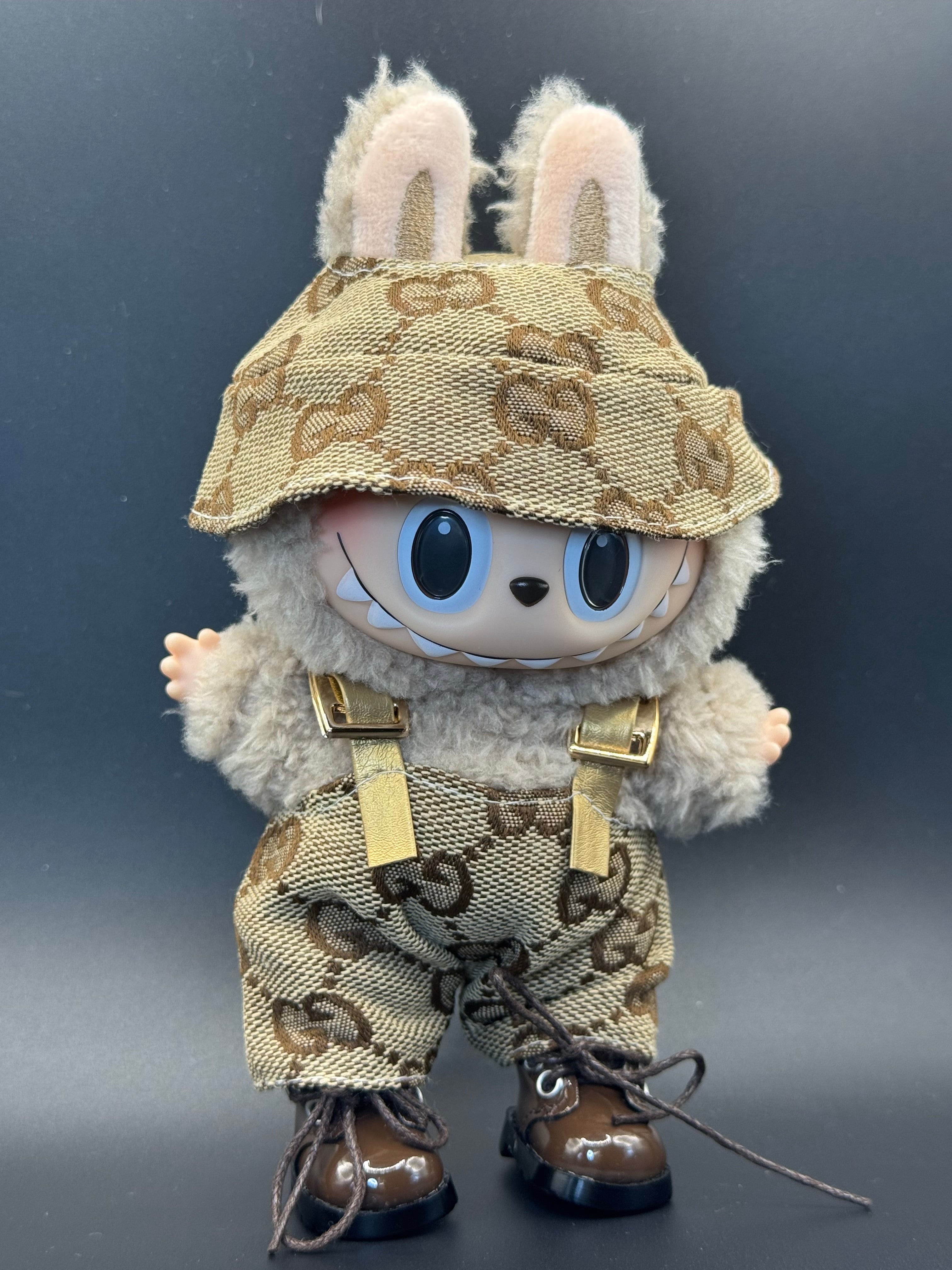 "GG" overall set, Fits version 1-3 Labubu (Doll not included)